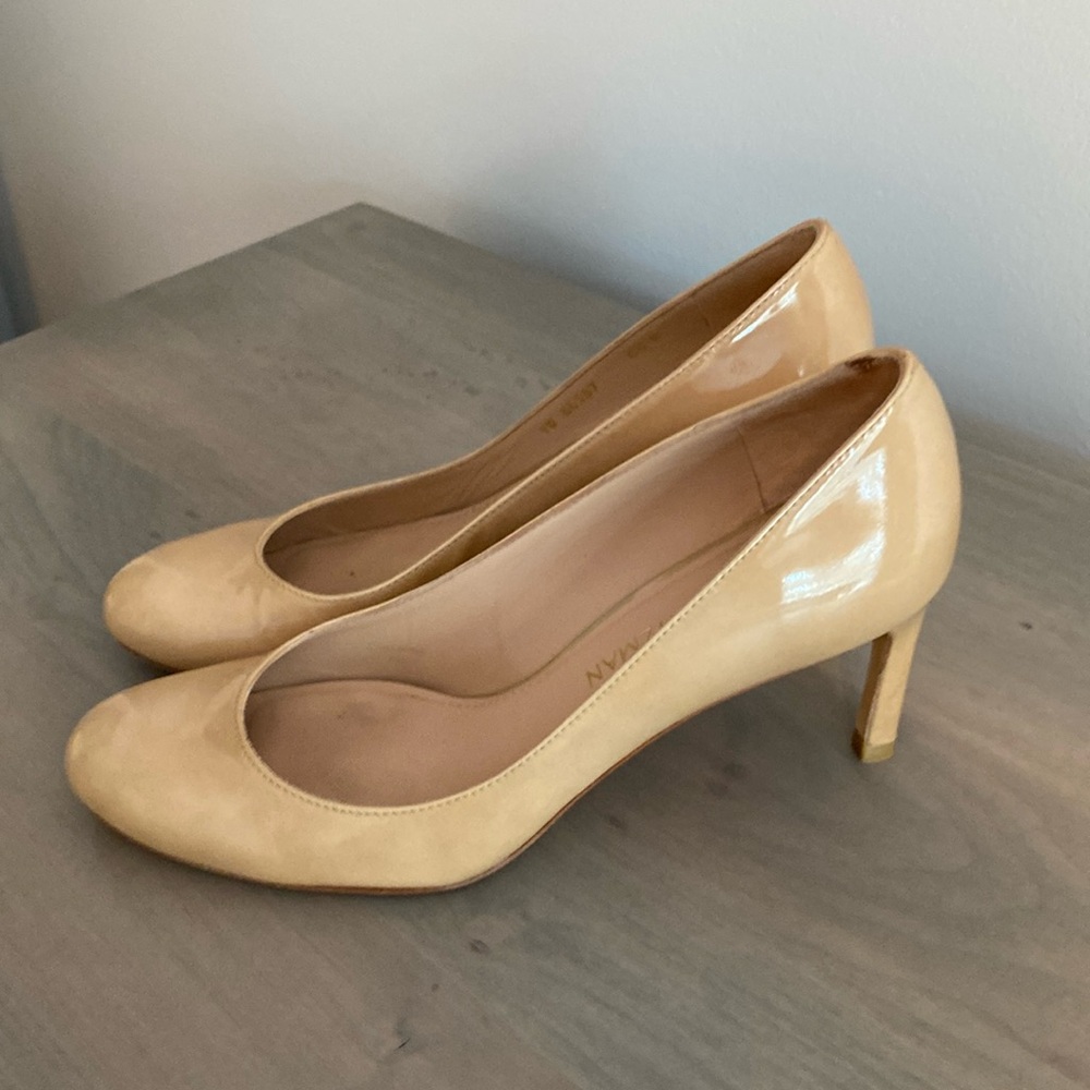 Stuart Weitzman Nude Patent Leather Pumps